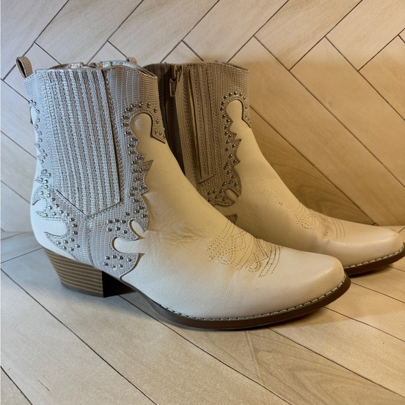 Women’s boots size8 - Picture 1 of 6